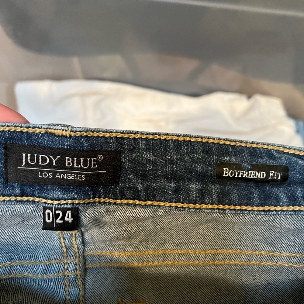 Judy Blue Women's Size 0/24 Boyfriend Fit Jeans Distressed Medium Wash JB8286MD - Picture 10 of 11
